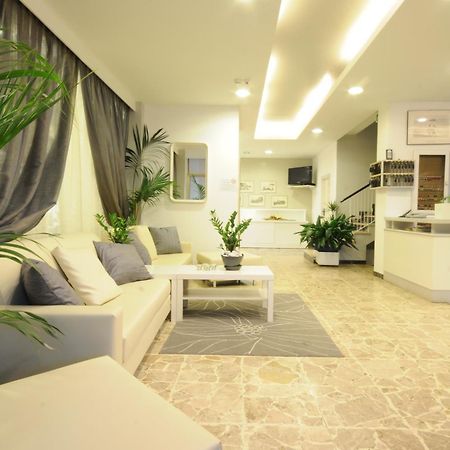 Hotel Ermeti Riccione Buitenkant foto