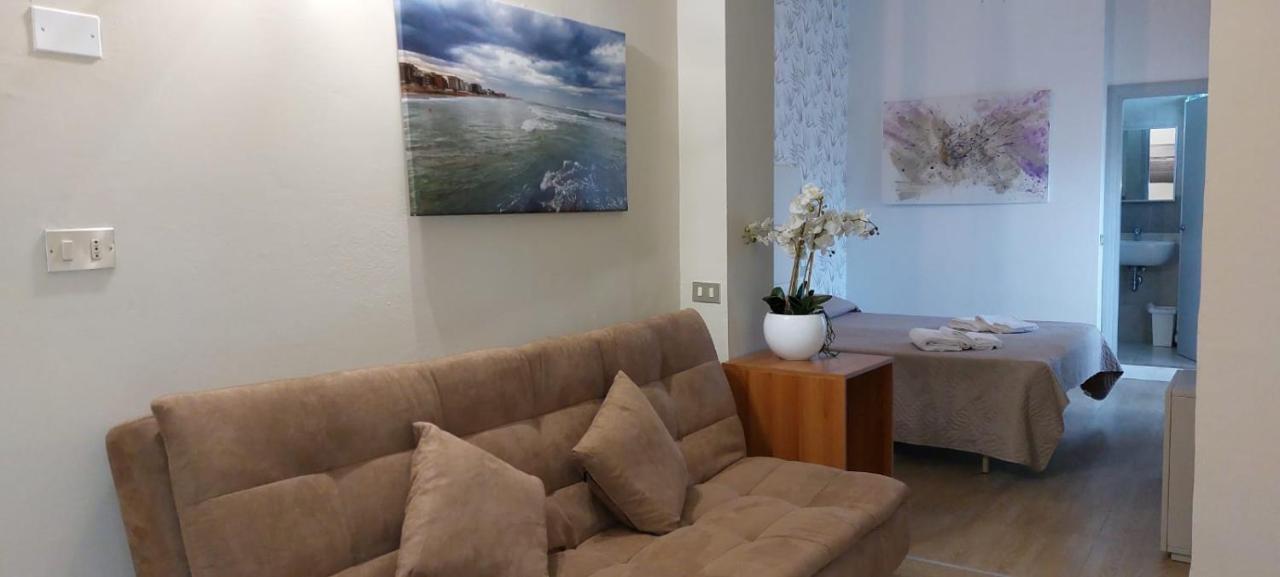 Hotel Ermeti Riccione Buitenkant foto