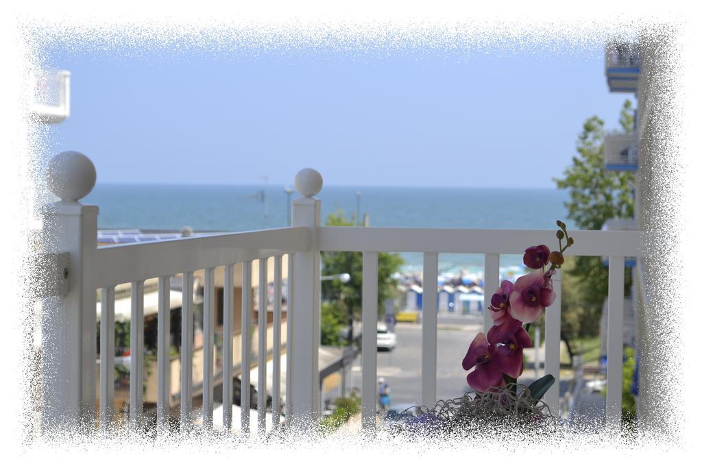 Hotel Ermeti Riccione Buitenkant foto