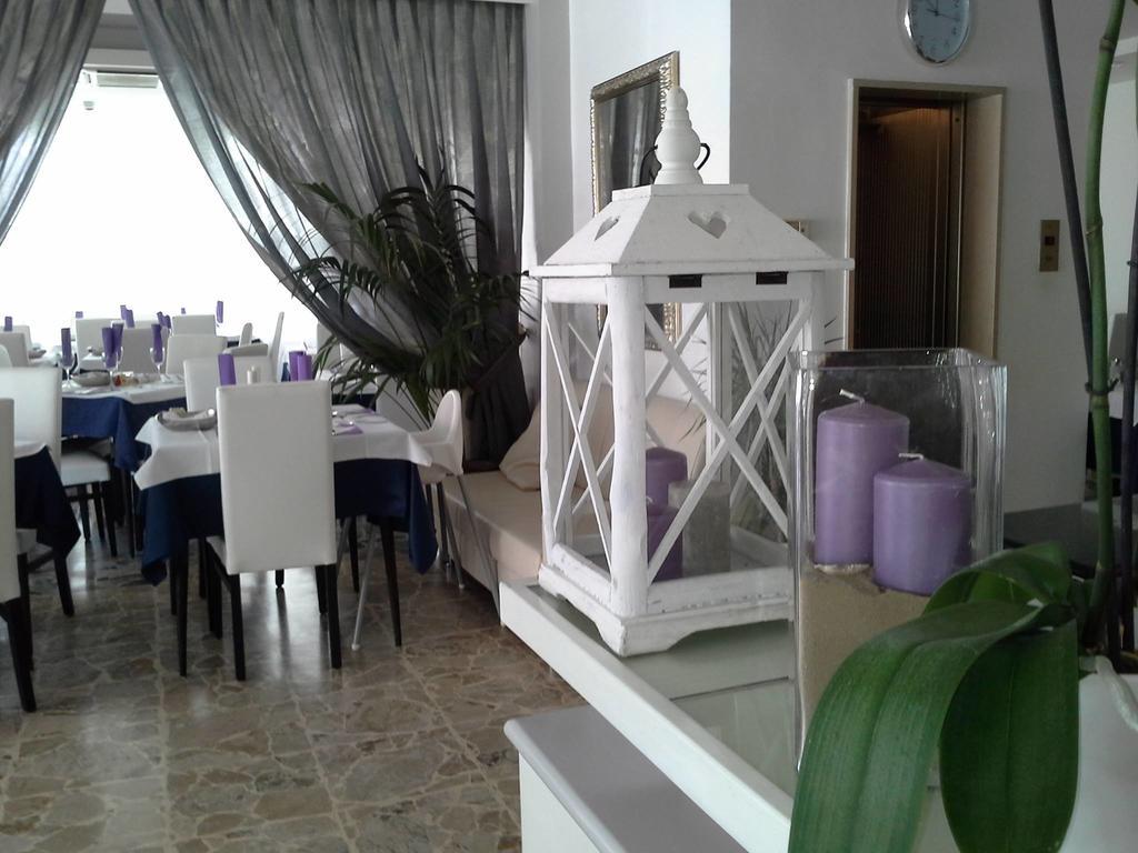 Hotel Ermeti Riccione Buitenkant foto