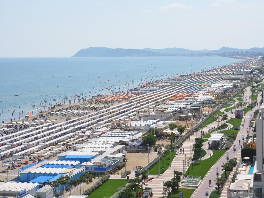 Hotel Ermeti Riccione Buitenkant foto